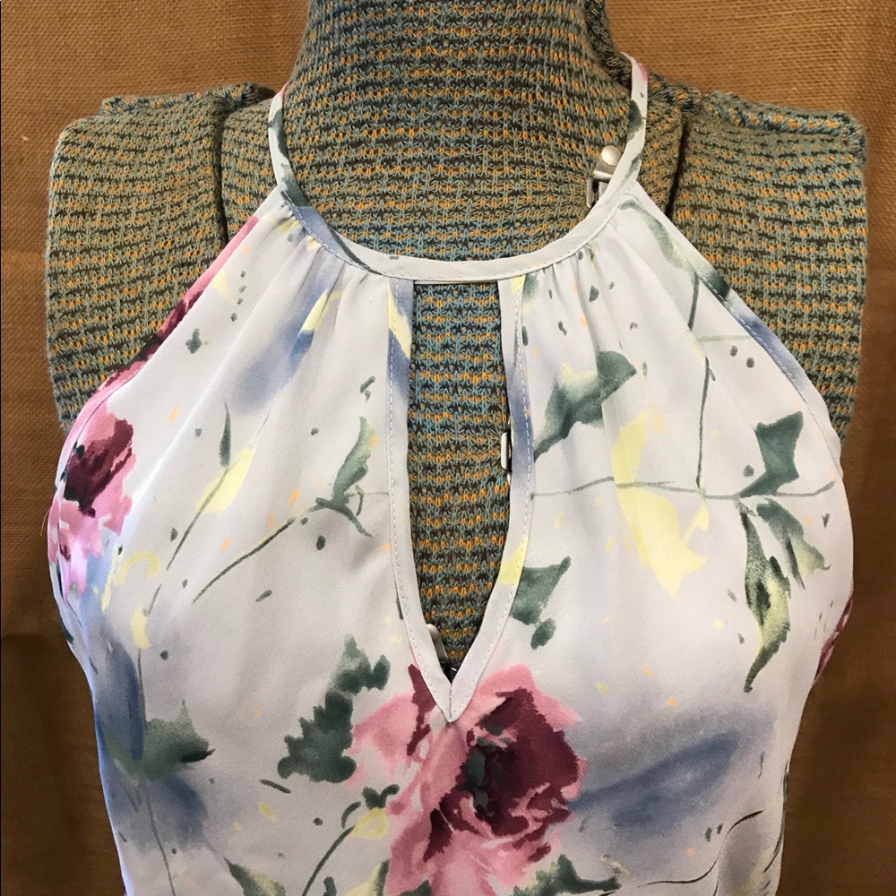 R-Wear Dress - Picture 2 of 5